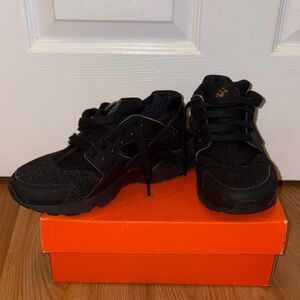 Nike Kids Black Sneakers